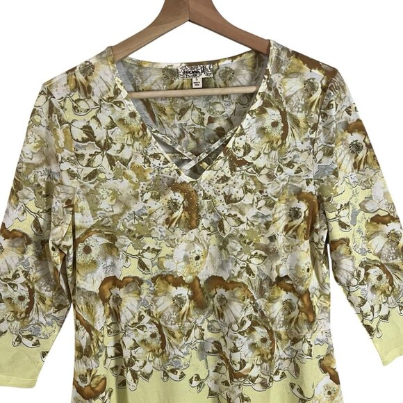 One World Blouse Small Yellow Criss Cross Strappy VNeck Studded Ombre Floral Top - Picture 4 of 10